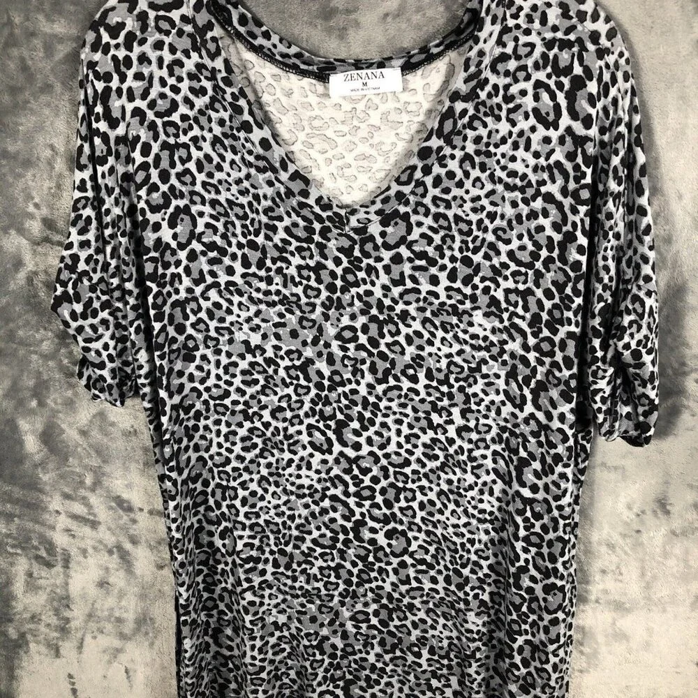 Zenana Grey Cheetah￼ Print Loose Fit Long Length Top Women's Size Medium - Picture 3 of 12